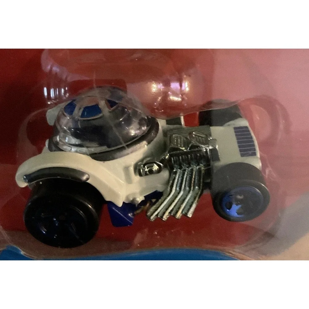 2014 Mattel Hot wheels Star Wars R2-D2‎ Car, NIP